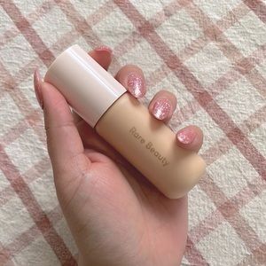 Rare Beauty Positive Light Tinted Moisturizer with Sunscreen (26W)